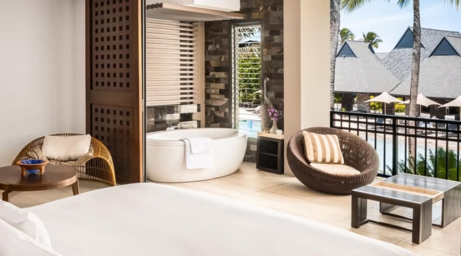 King Pool View Balcony