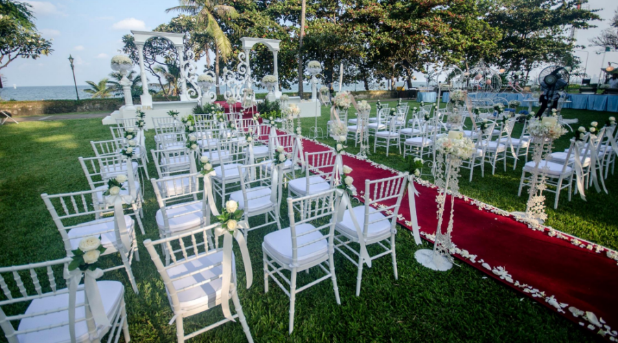 Beachfront Putting Green
