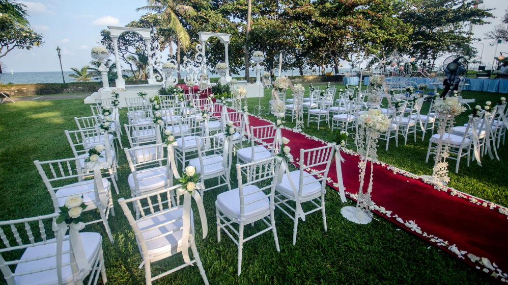 Beachfront Putting Green