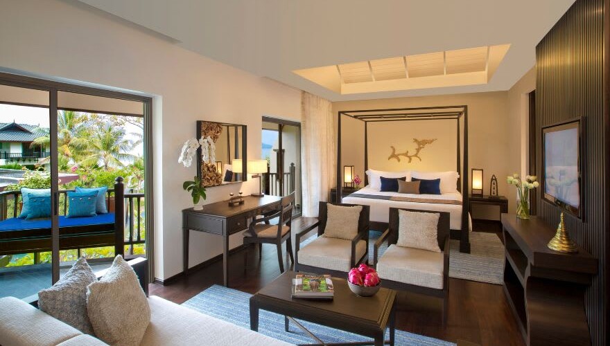 Suite with Garden or Sea Views