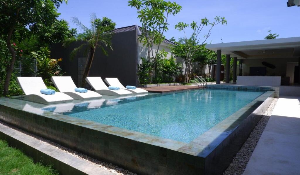 Three-Bedroom Deluxe Pool Villa