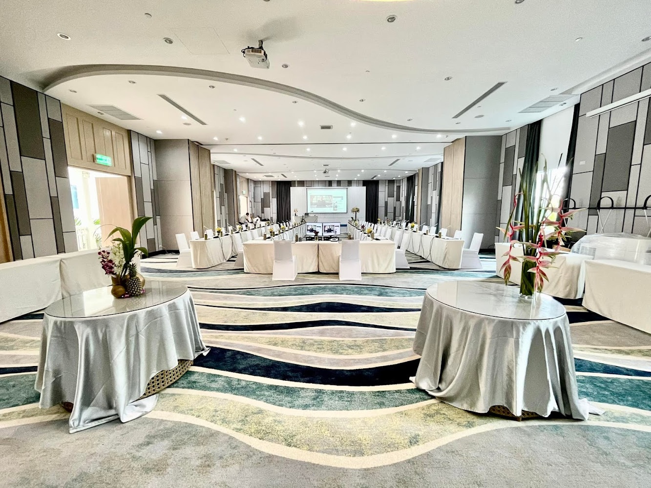 Aree Ballroom Ceremony