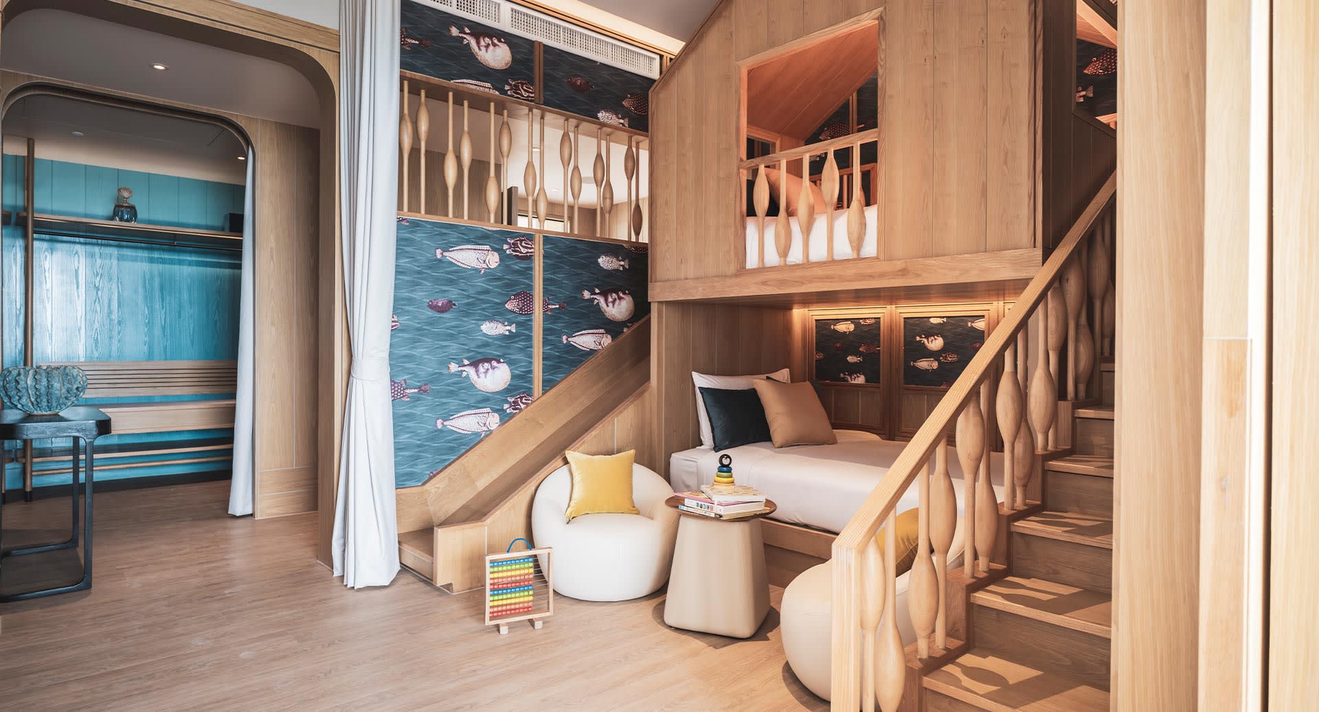 Grand Family Sea View Suite Bunk Beds