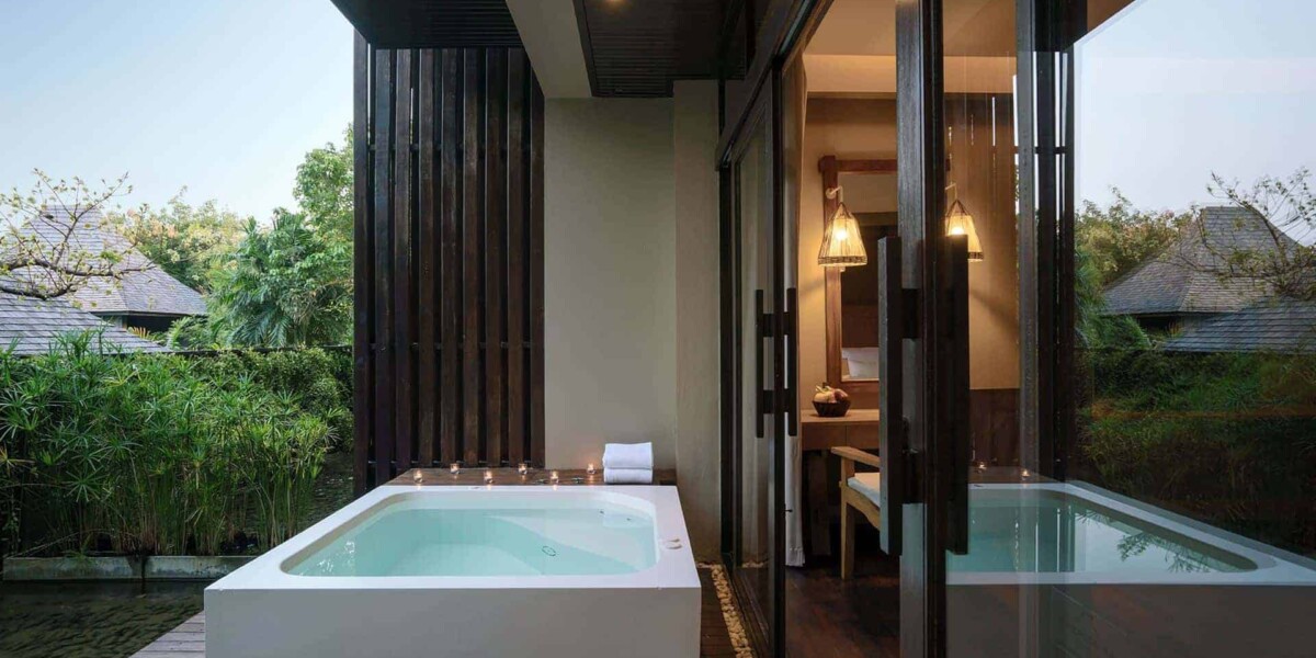 Jacuzzi Deluxe Suite