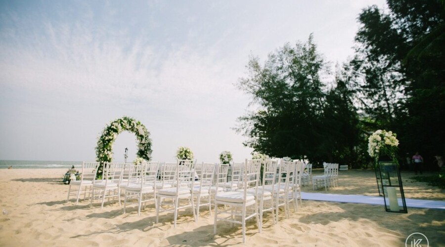 Beachfront Ceremony