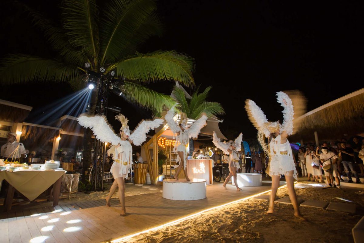 Thai Dance Performers