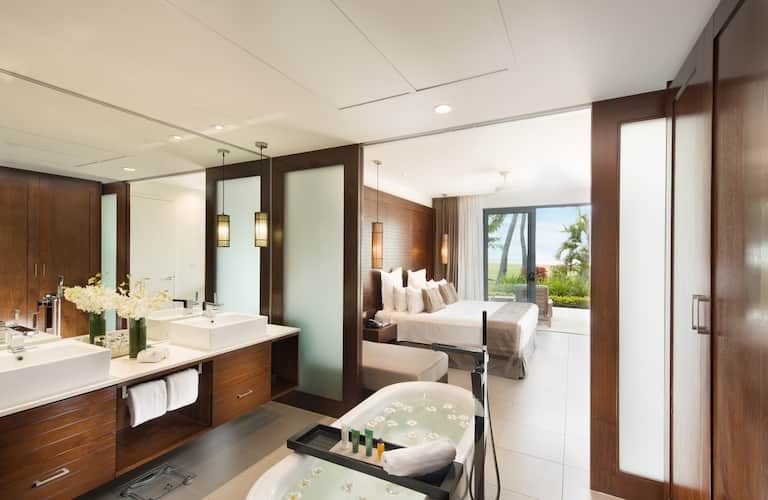 Beachfront Guestrooms