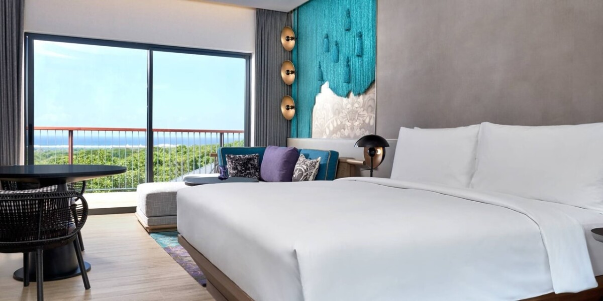 Deluxe King Sea View