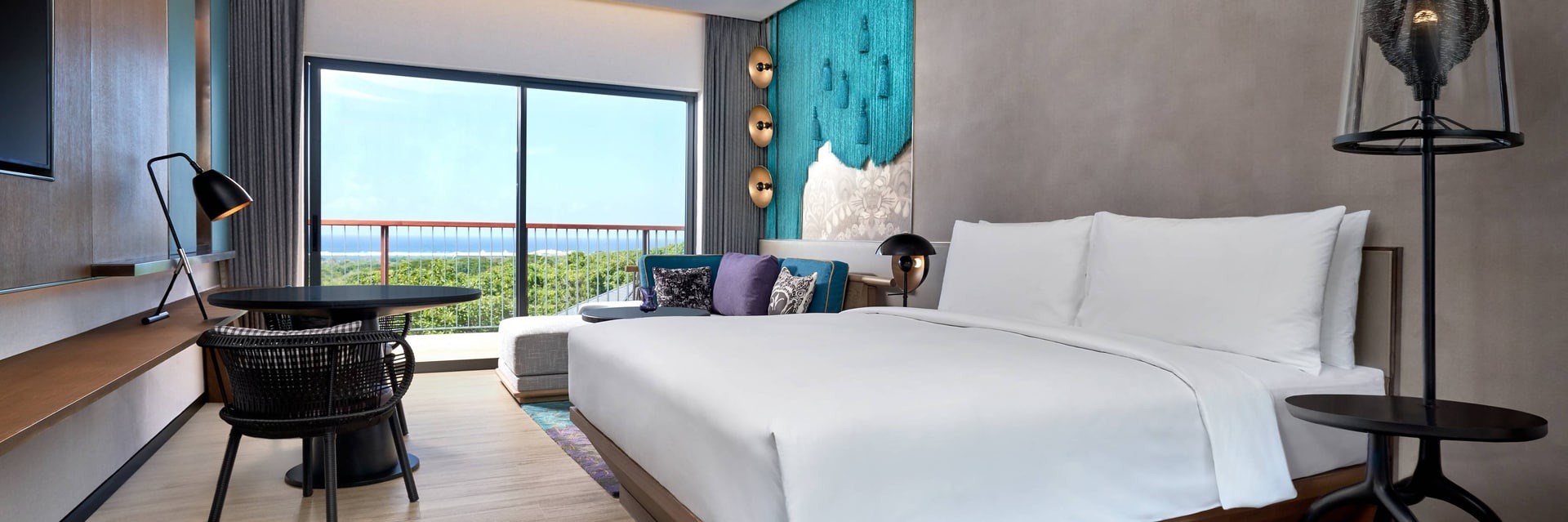 Deluxe King Sea View