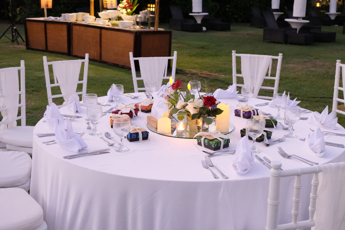 Romantic Garden Dining