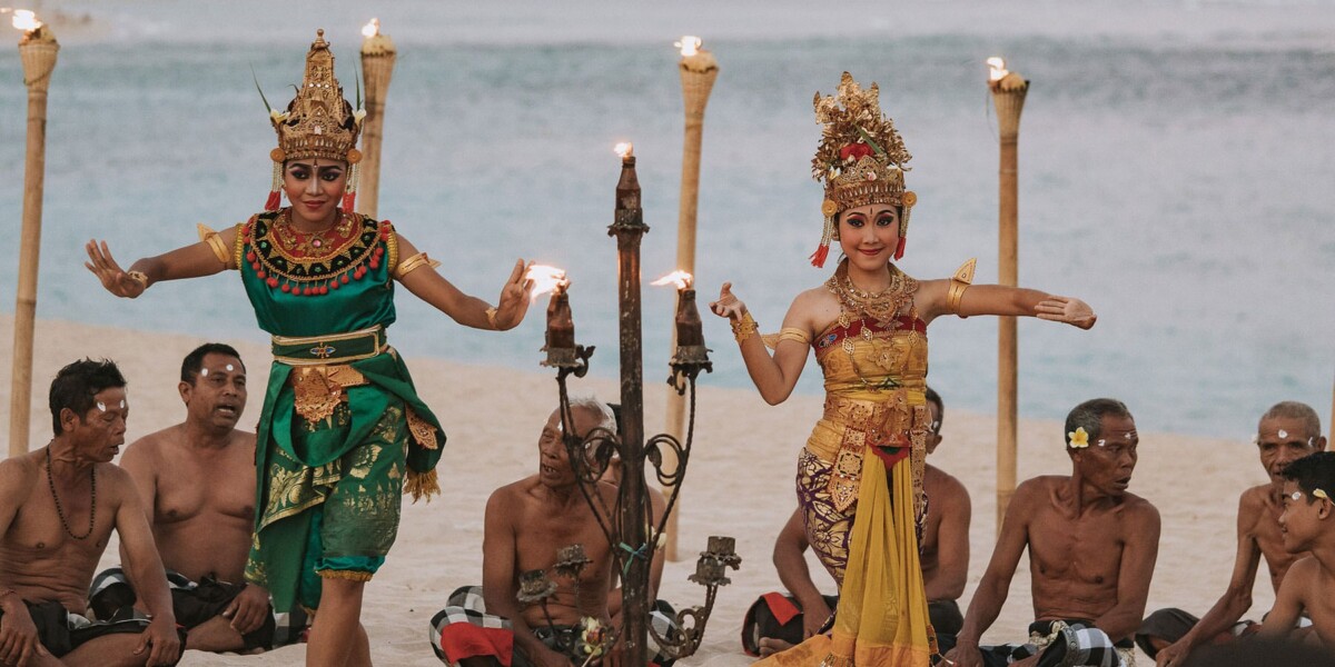 Local Dancers