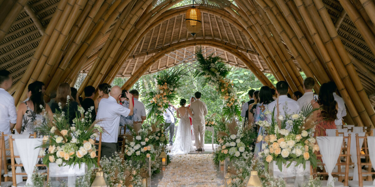 Aksari Chapel Ceremony