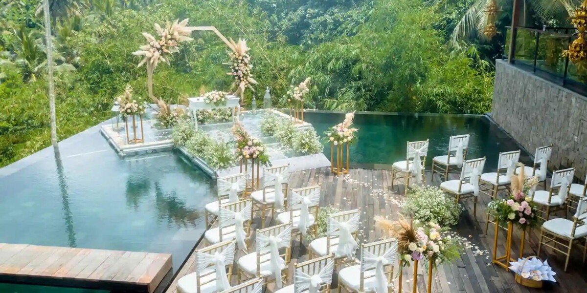 Floating Deck on Infinity Pool