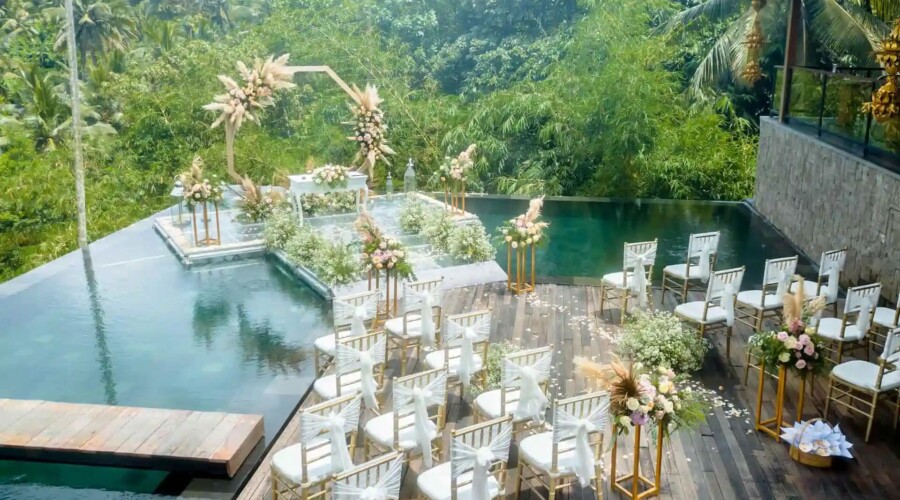 Floating Deck on Infinity Pool