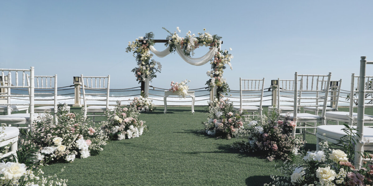 Seaside Lawn Ceremony