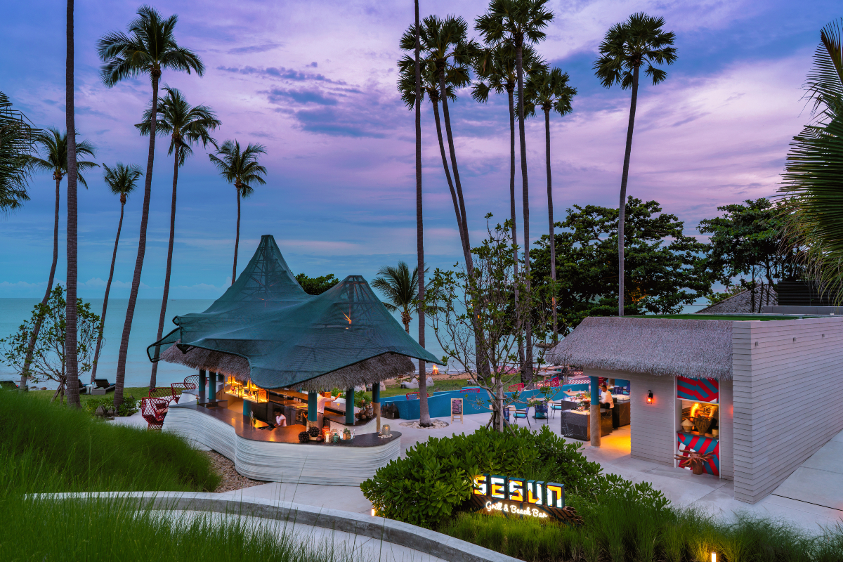 SESUN Bar & Grill Restaurant