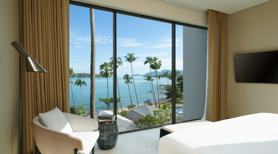 One Bedroom Executive Ocean View Suite with Club Access