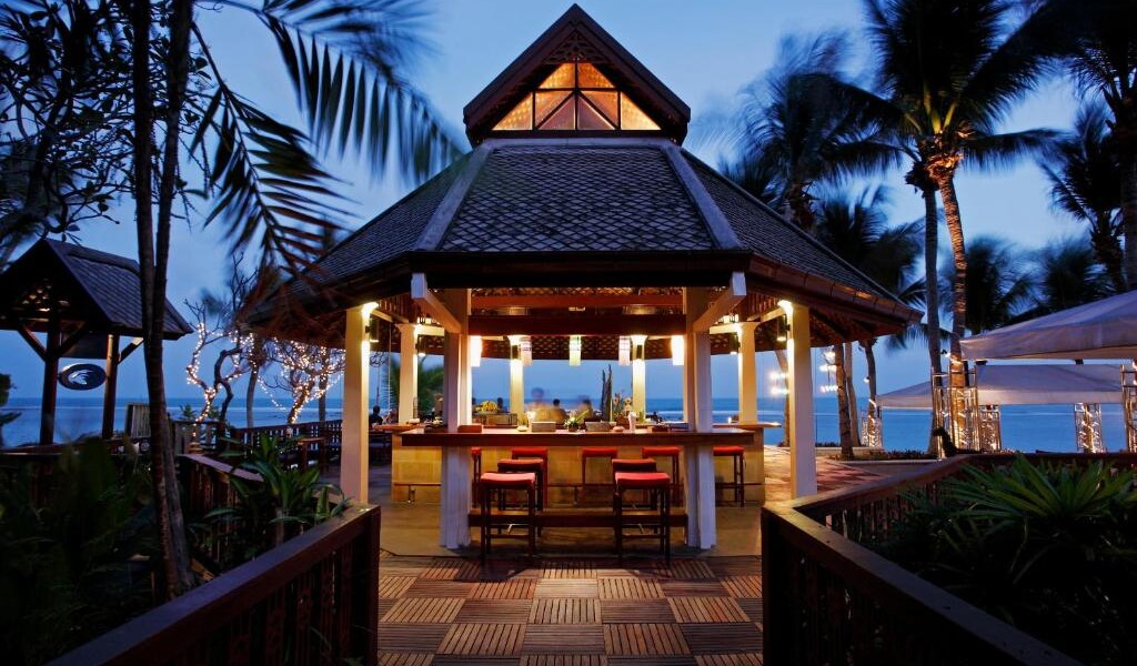 Pavillion Lounge