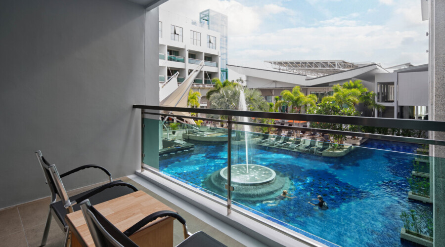 Deluxe Pool View Room