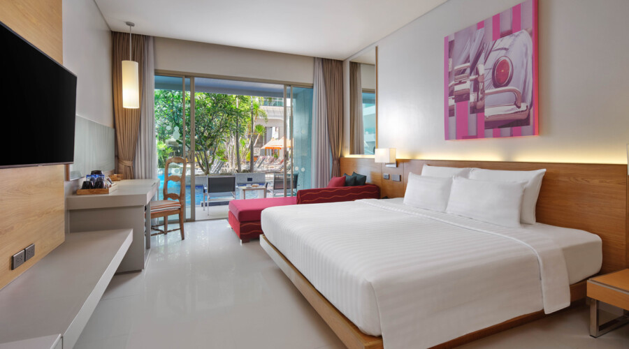 Deluxe Urban Pool Access