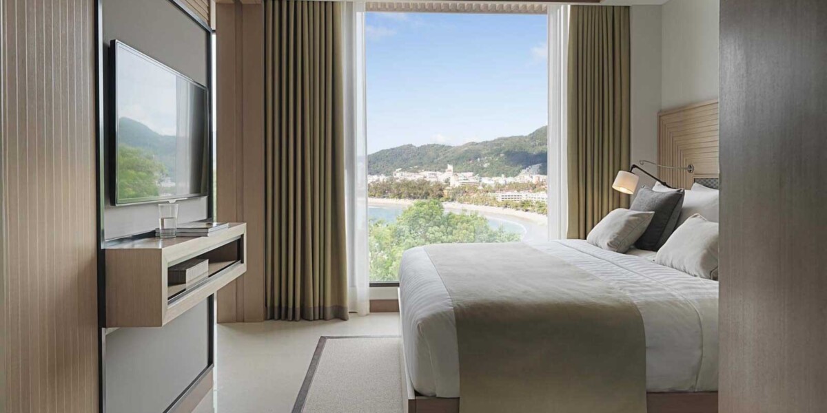 One Bedroom Deluxe Suite Ocean Coral Lounge