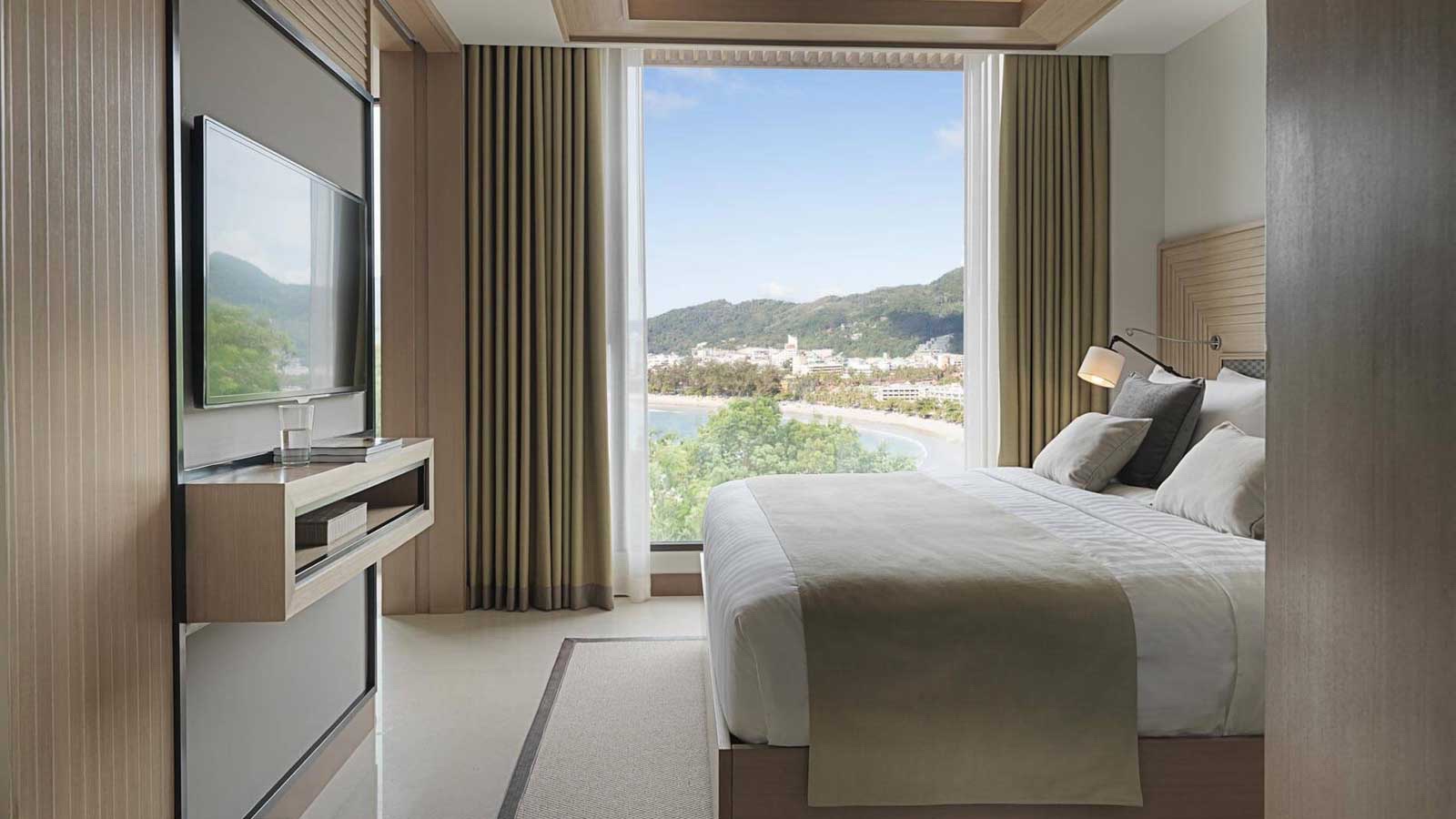One Bedroom Deluxe Suite Ocean Coral Lounge