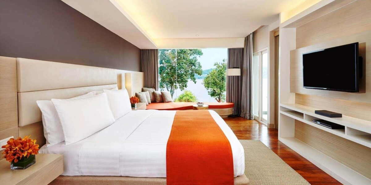 Corner Suite Ocean Front Balcony