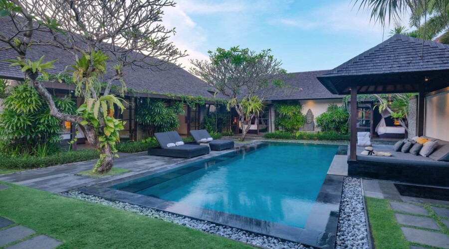 Four-bedroom presidential pool villa