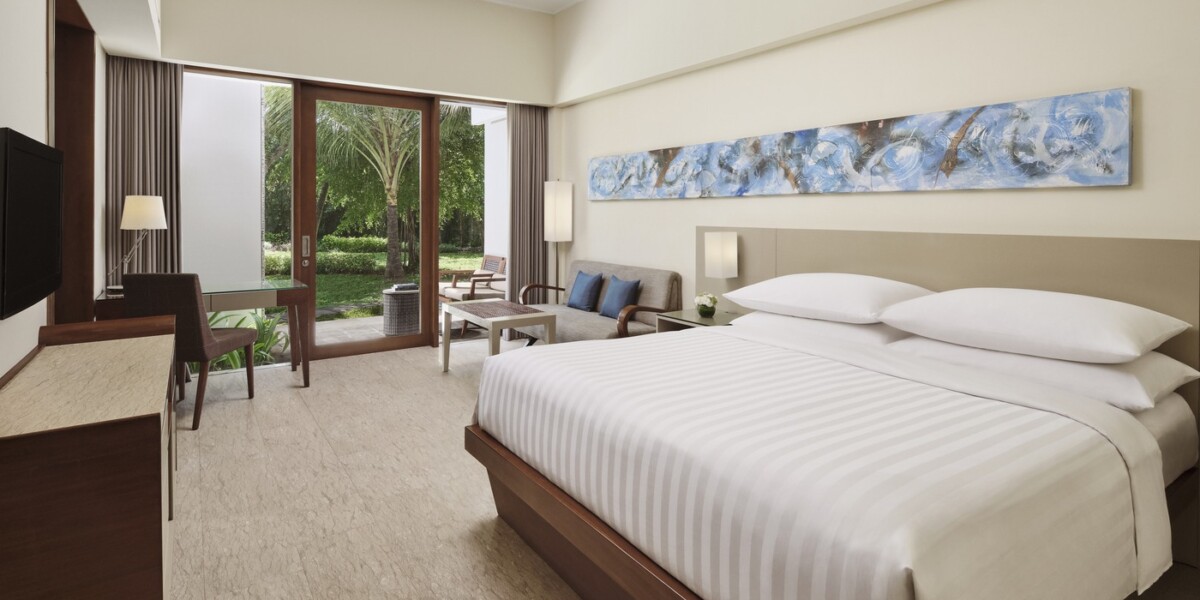 Deluxe King Garden Suite