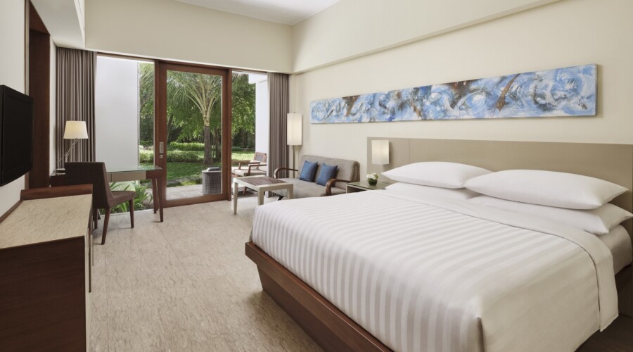 Deluxe King Garden Suite