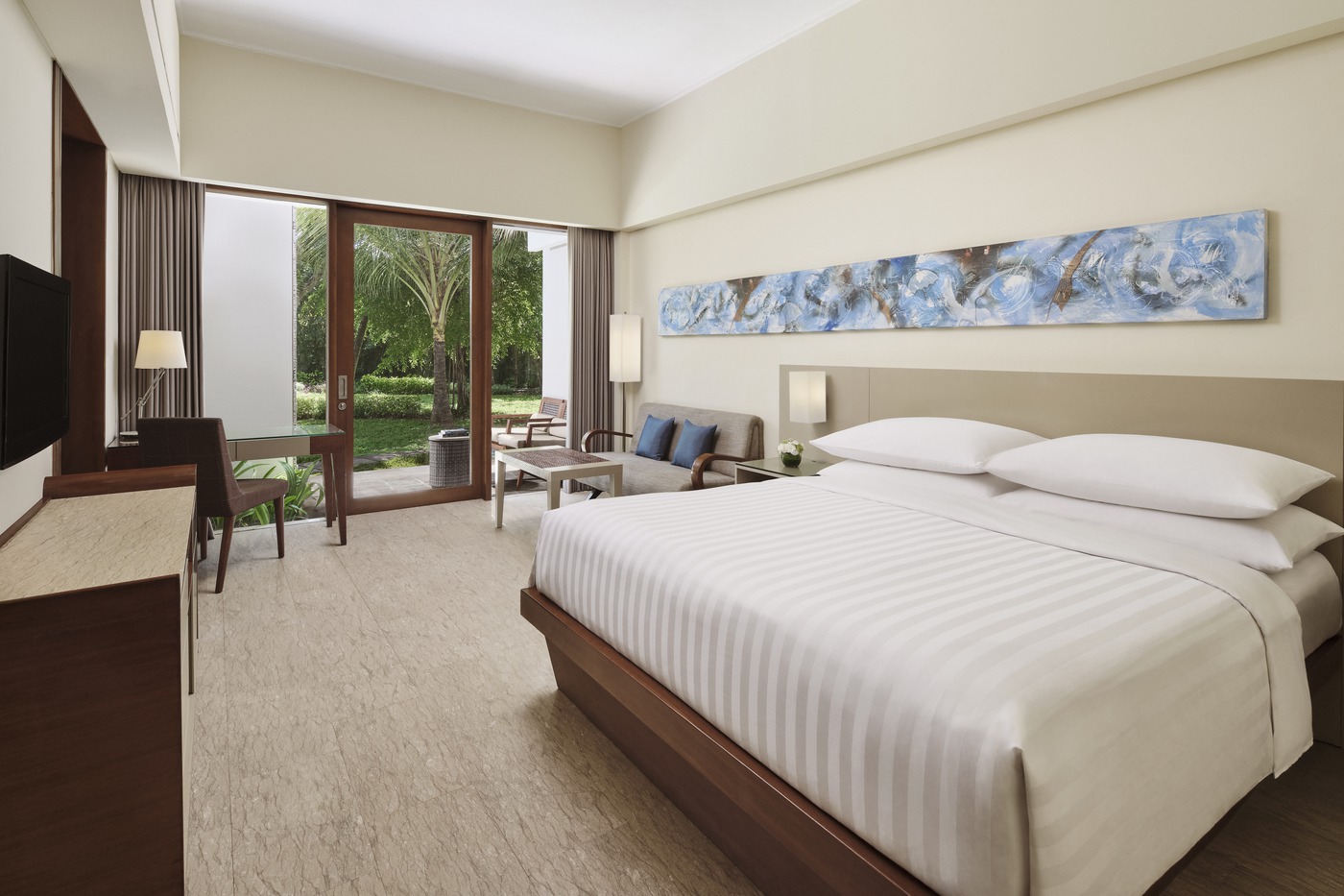 Deluxe King Garden Suite