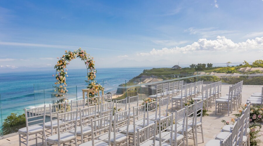 Akasa Restaurant & Bar