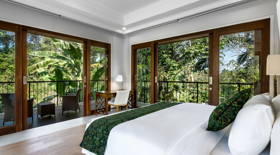 Villa Seraya master bedroom