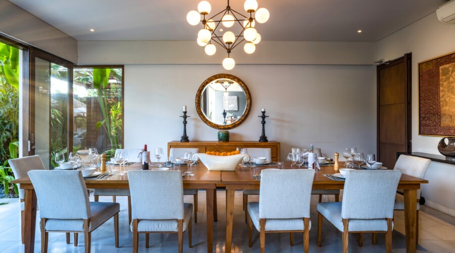 Seseh Beach Villa II Formal in villa dinner