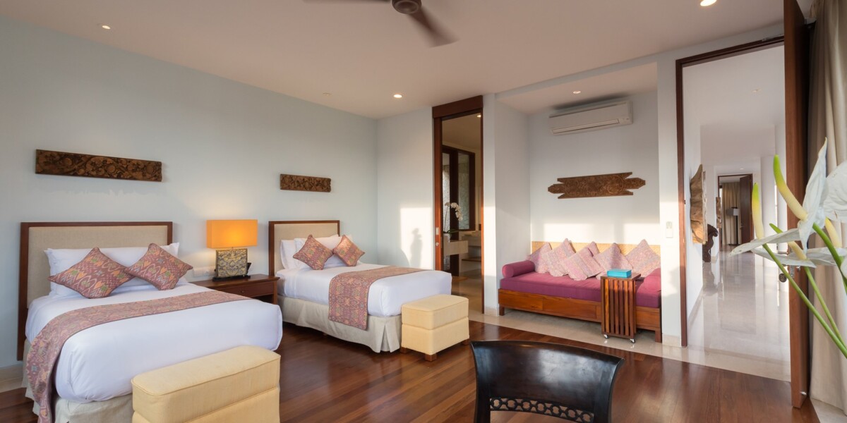 Villa Marie twin bedroom