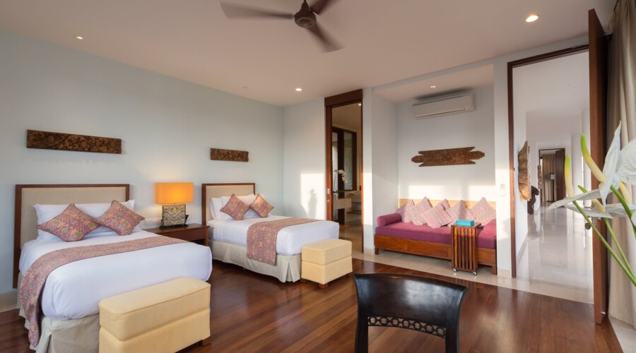 Villa Marie twin bedroom