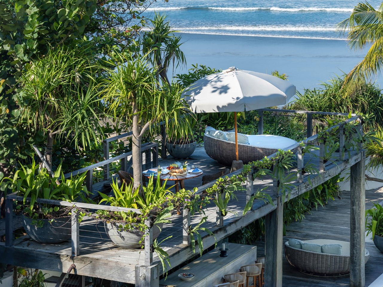 Masseuse/Spa Therapist optional