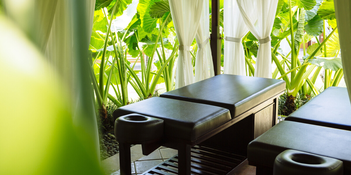 Spa bed in garden setting