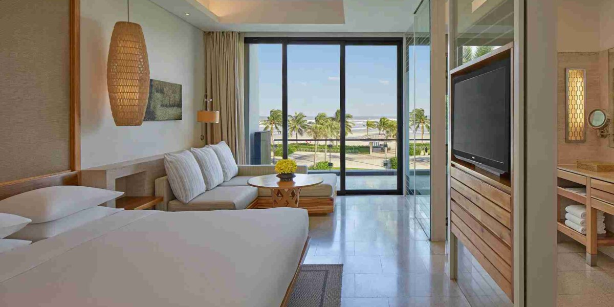 Ocean view king guestroom