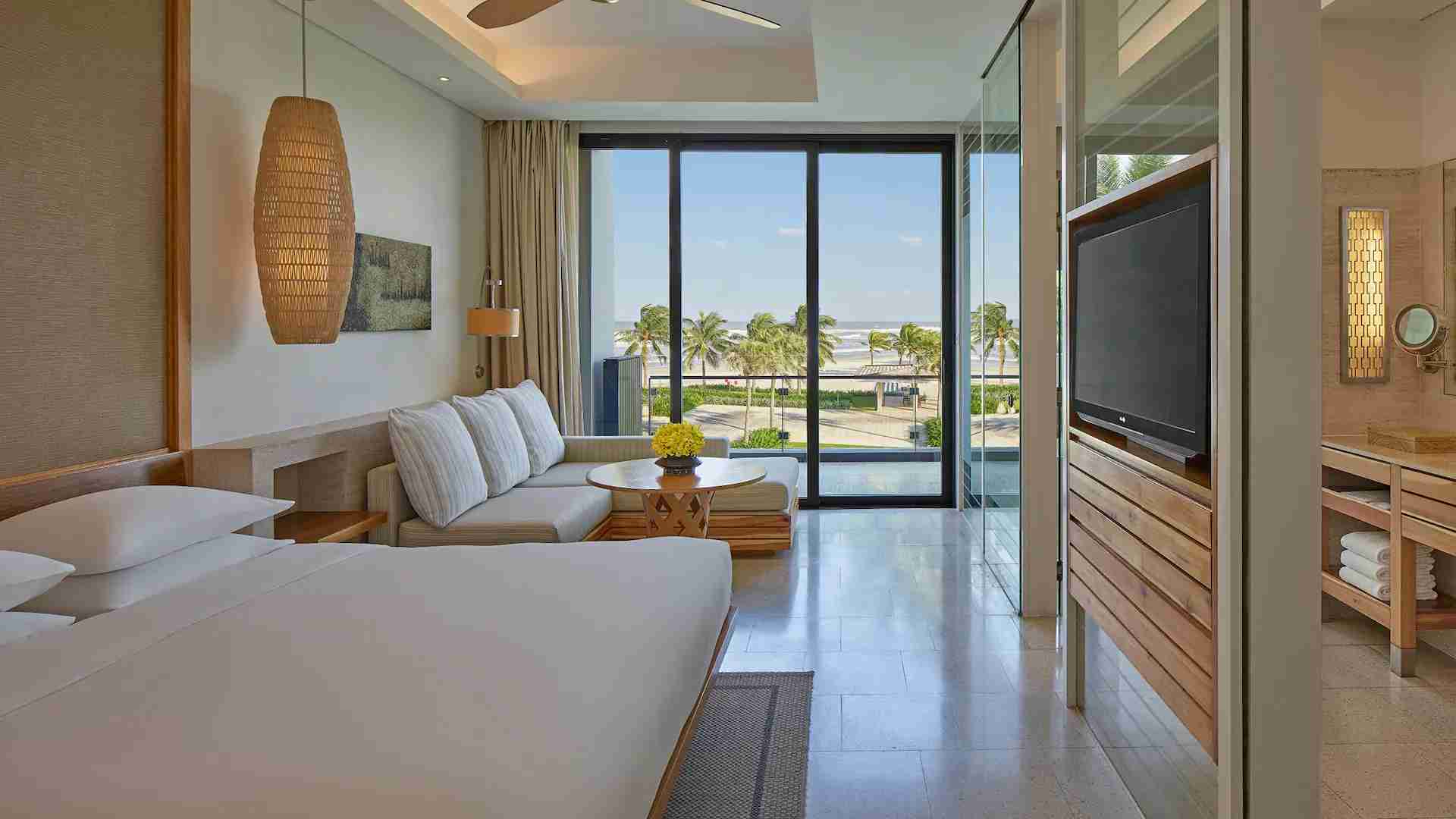 Ocean view king guestroom