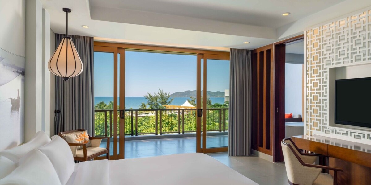 Seaview Balcony King Grand Bedroom