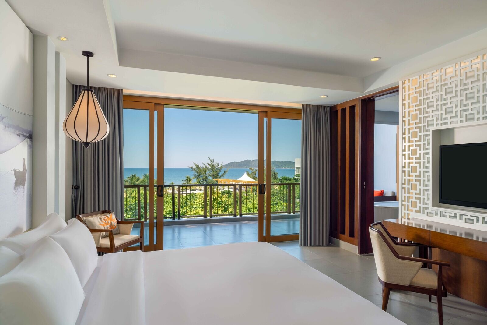 Seaview Balcony King Grand Bedroom