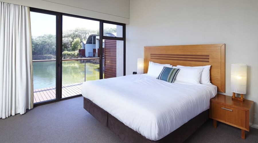 Studio Lake View Villa