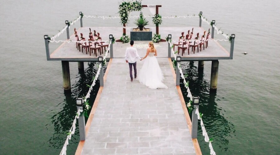 Horizon Honeymoon Point