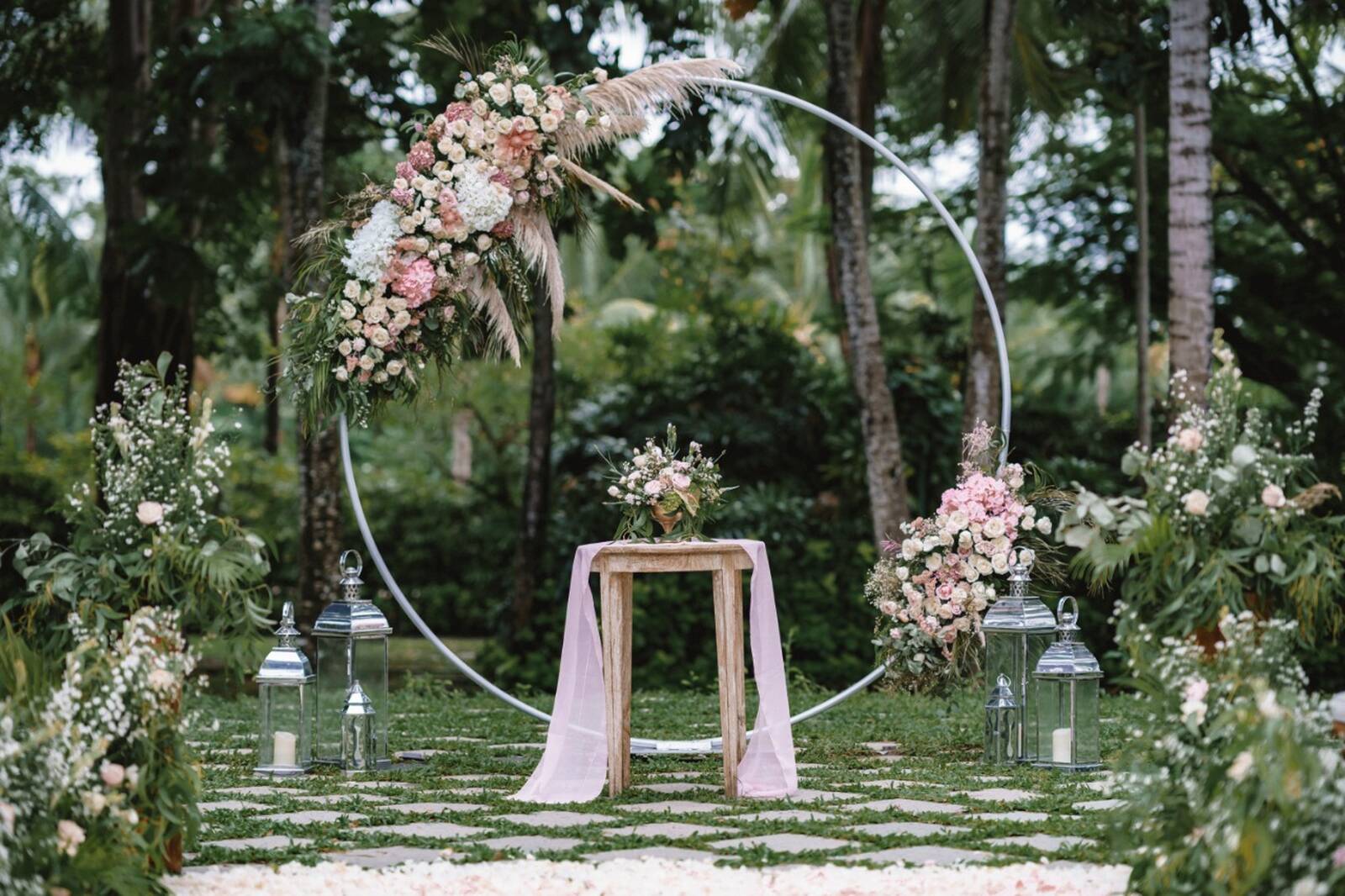 Floral decorations/arrangements