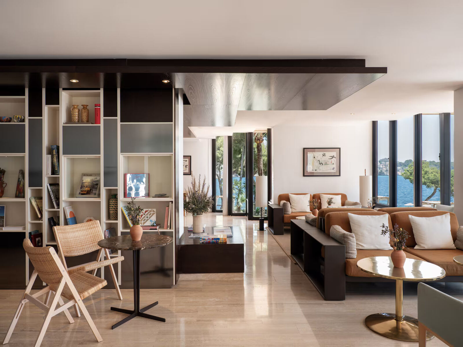 Hotel Rooms & Suites