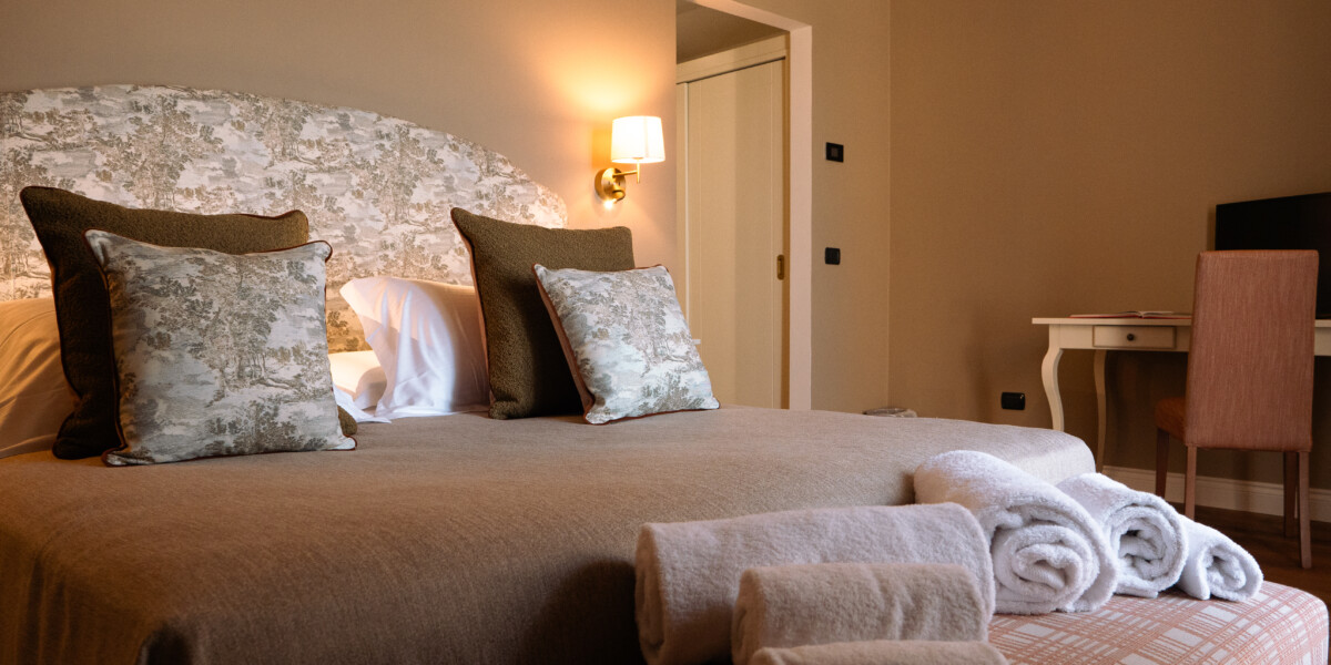 Deluxe Room 2