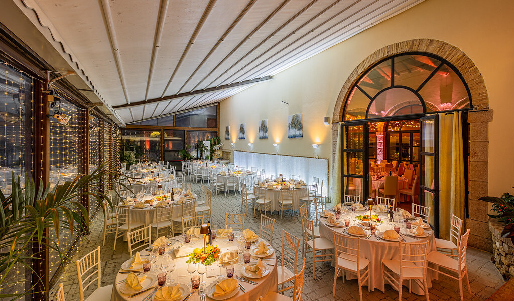Veranda Hall