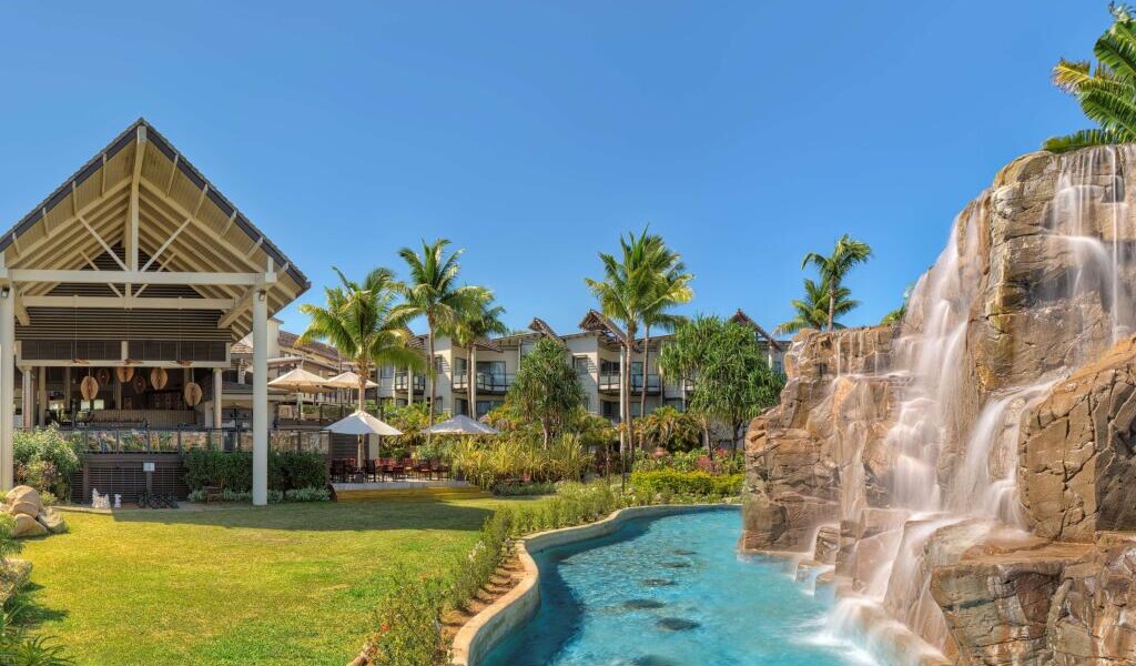 Waterfall Lawn